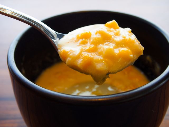 ホテルエミシア札幌 31階スカイレストラン「Hareus～ハレアス」の朝食ブッフェイメージ～食べるコーンスープ～